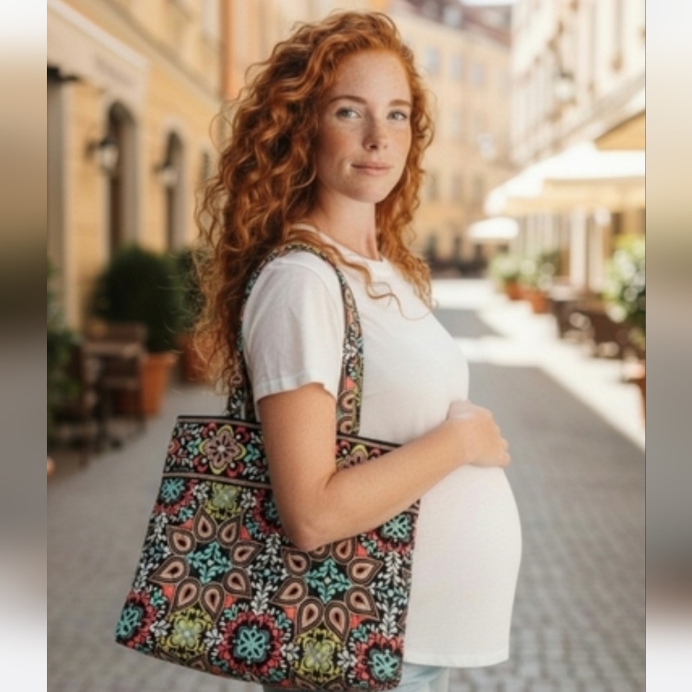 🆕️ SALE! NWOT Vera Bradley Colorful Tote